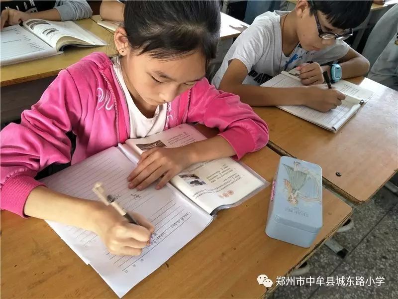 城东路小学:虚心求教 展示自我 反思成长