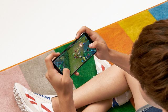 最适合玩《王者荣耀》的手机发布，强大的游戏优化令玩家惊喜！