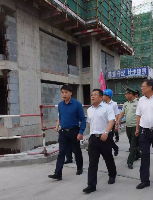 热烈欢迎永城市市长李中华一行莅临永城建业联盟新城视察指导工作