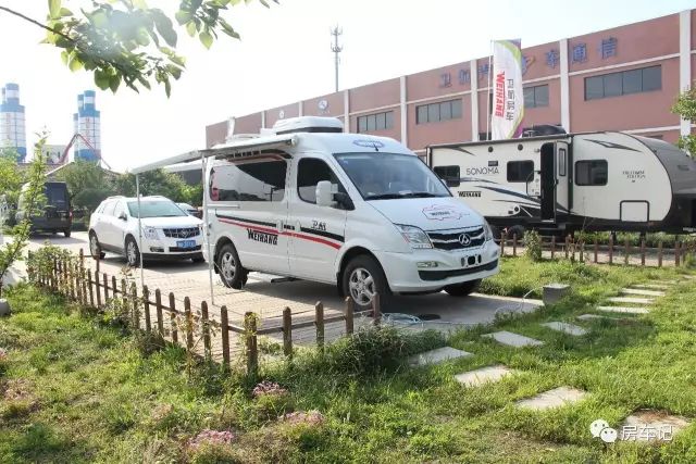 迷你房车拖佳小型房车_福特房车f550高级总统房车_房车价位