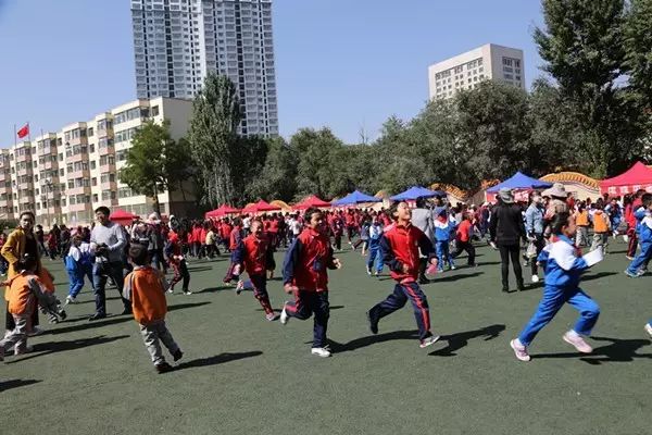 欢乐校园行 走进水井巷小学