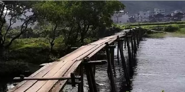 一座83年历史的红军木桥重获新生 中国石化捐赠180万元