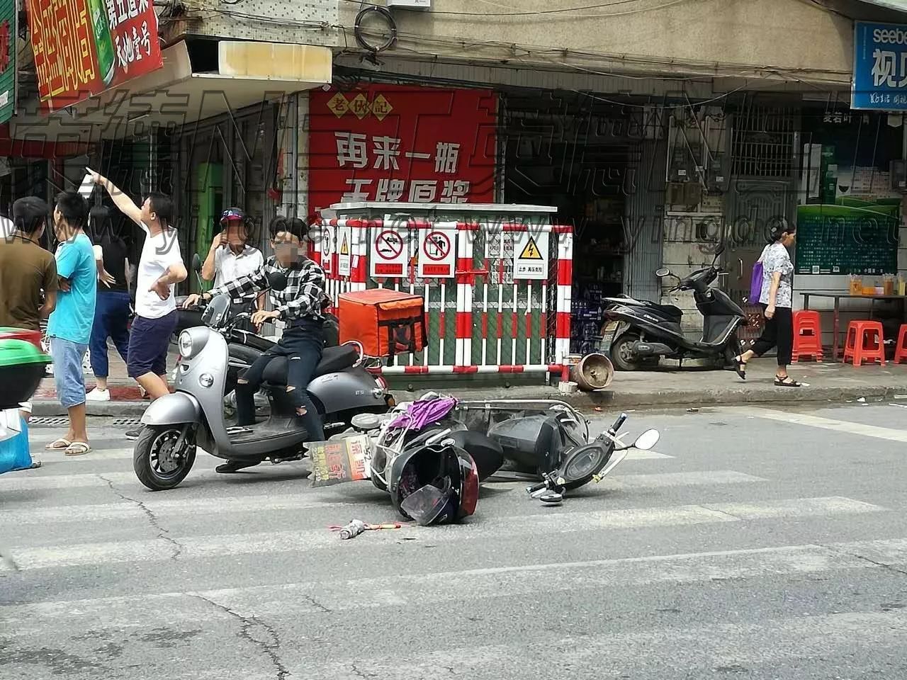 英德这条路半天时间发生三起车祸!医护及交警均到了