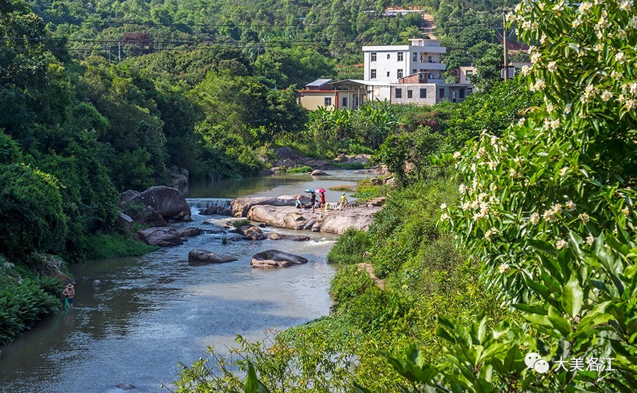 旅游 正文 五年来,洛江以建设"村庄秀美,环境优美,生活甜美,社会和美"