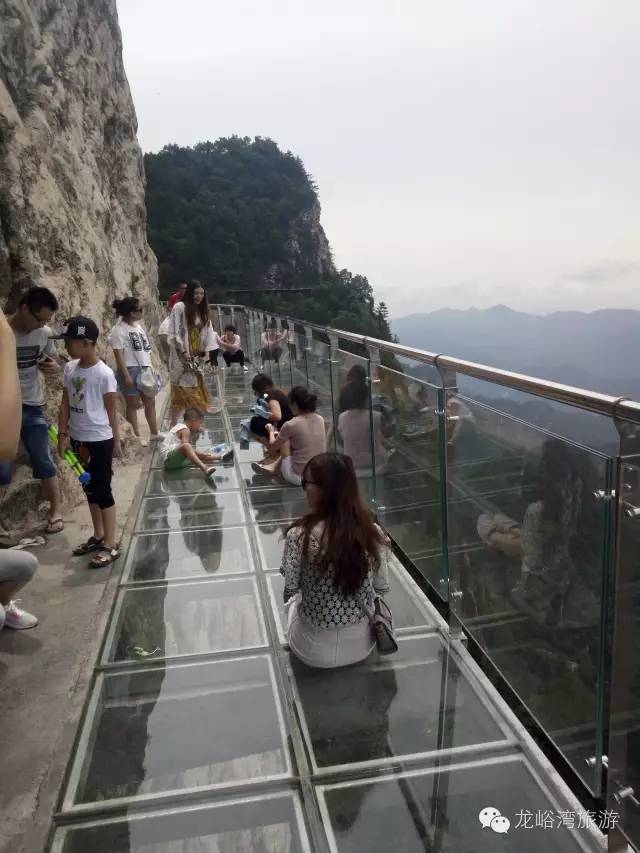 旅游 正文  龙峪湾景区,传说为蛟龙沐浴化为神龙飞天之地,伏牛山腹地