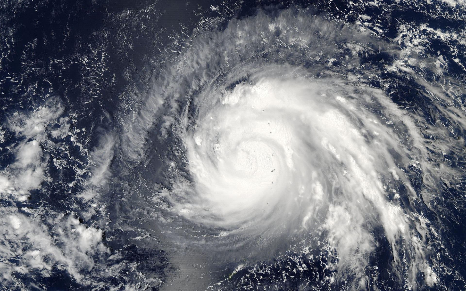 7号台风生成！“查帕卡”22日起影响北海，较强风雨来袭_海面