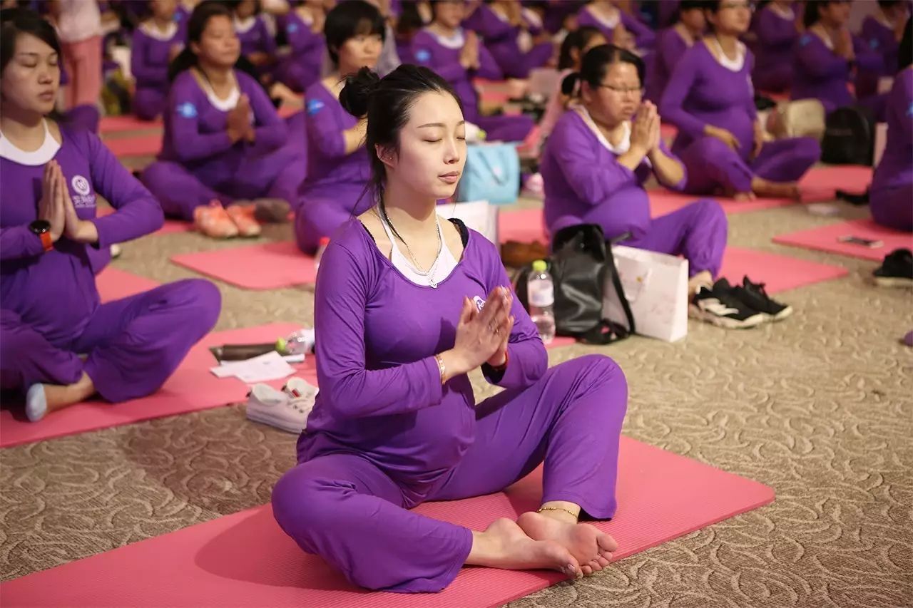 孕妇瑜伽视频教程初级_孕妇瑜伽动作教学_广场舞地盘瑜伽频道