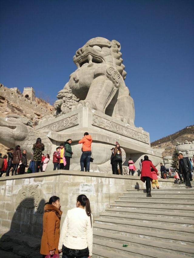 亚洲最大的石狮子雕刻建成,宏伟壮观