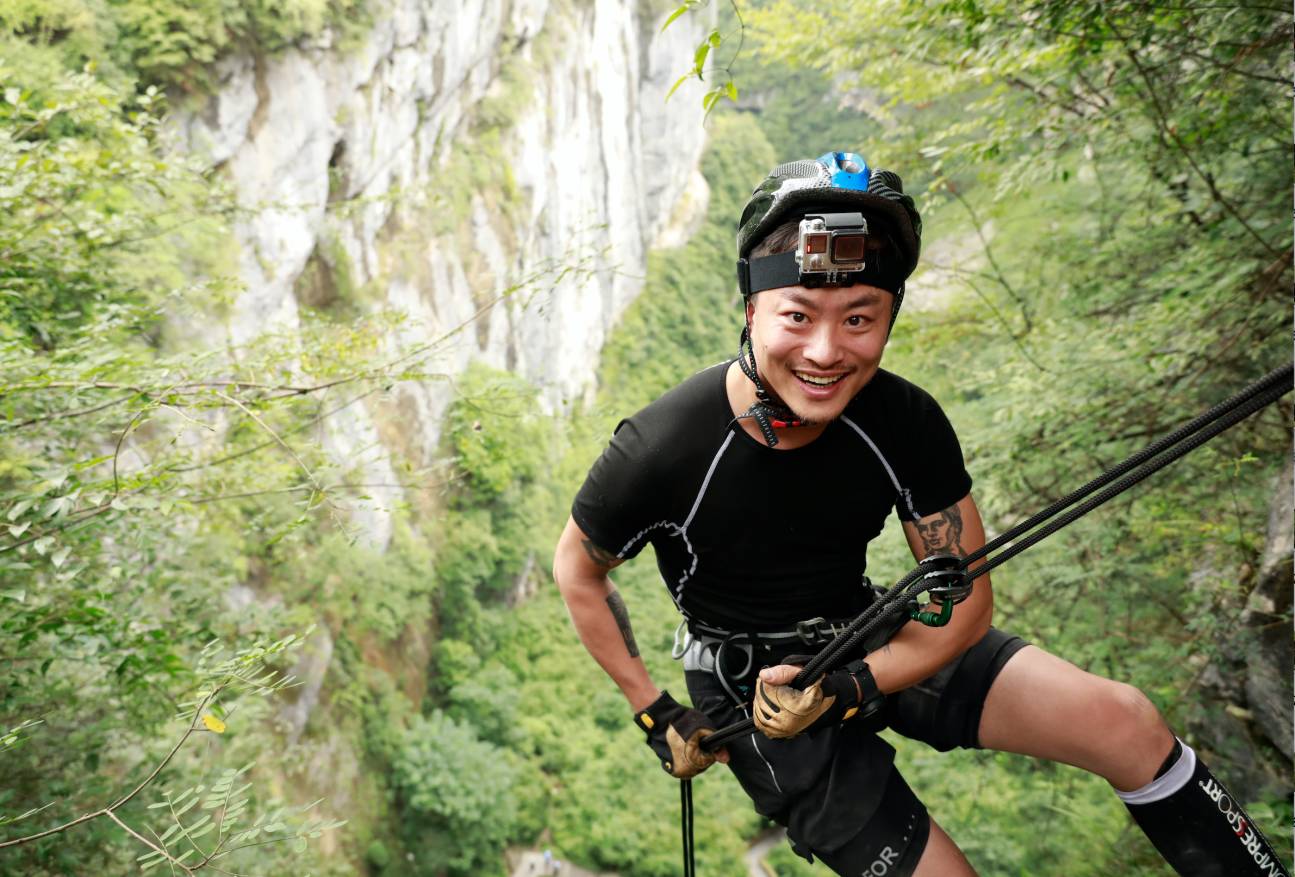 定向越野,天坑速降,皮划艇…皇冠逆天玩法征服年轻车主