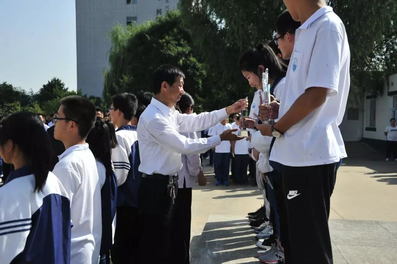 体制内读经示范校~忻州实验中学秋季开学读经课程全面