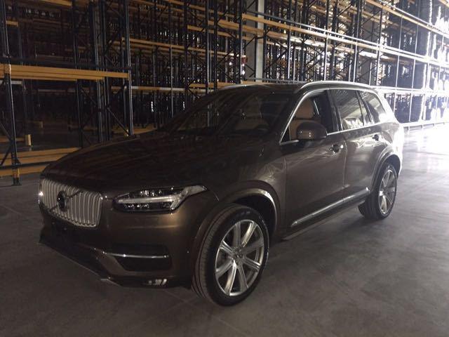 沃尔沃xc90 17款 t6 inscr