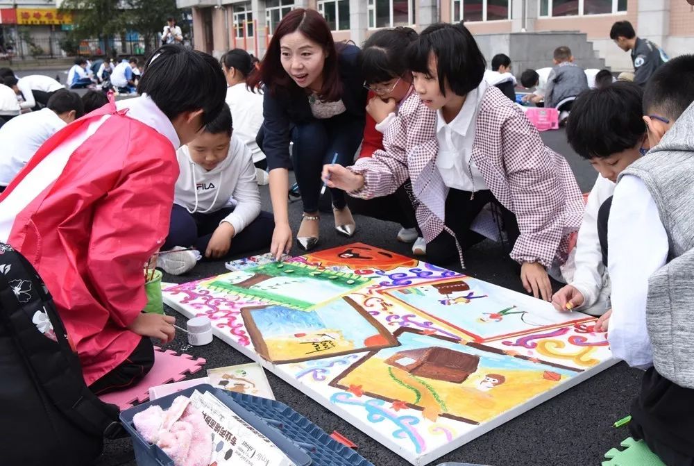 【艺美虹桥】"让校园开满艺术之花"——虹桥中学艺术节绘画专场