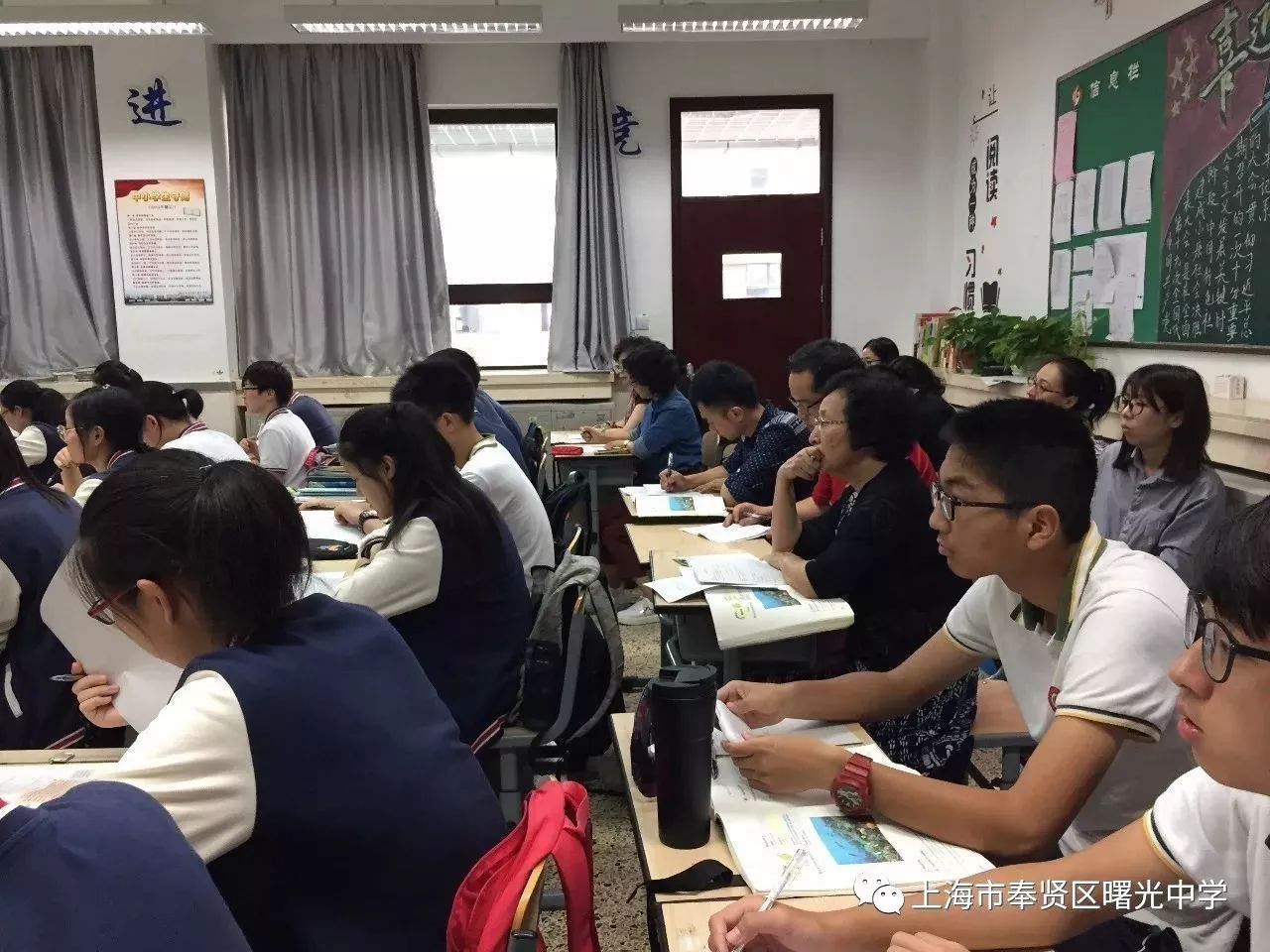 上海市英语特级教师何亚男莅临曙光中学指导英语教学