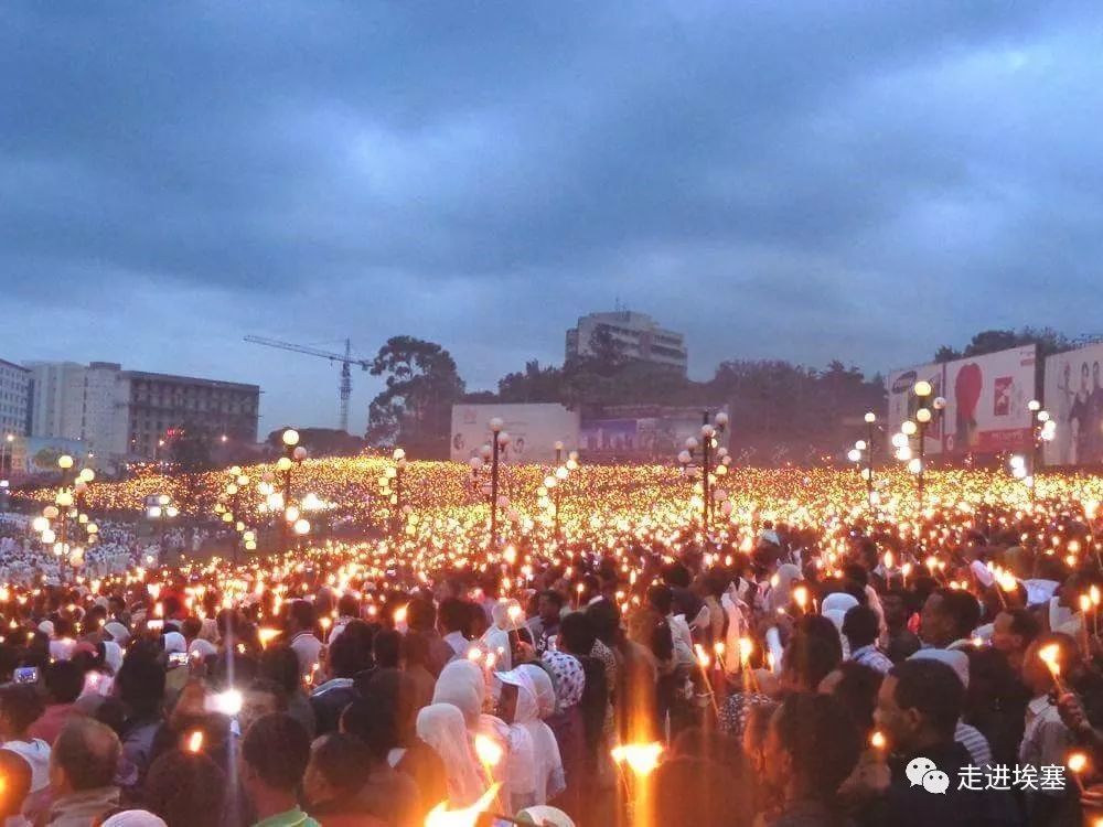 家家户户放火庆祝节日,这是怎样的埃塞俄比亚