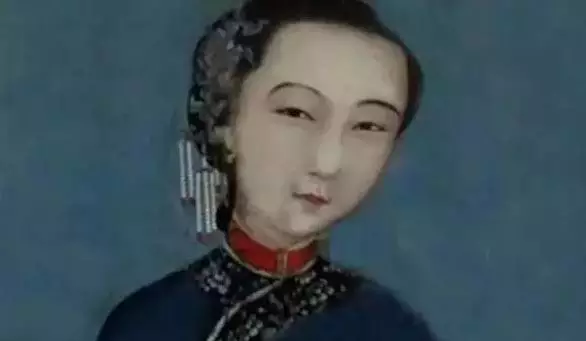 周莹一介女流,以一己之力,在男人主导的商业圈里,几度沉浮,不仅使吴家