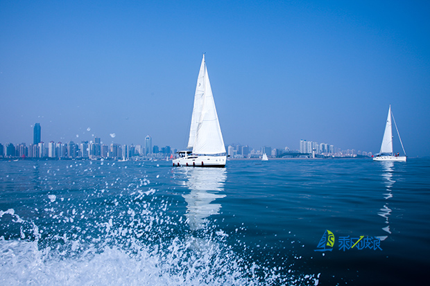 500强快消集团小团队携手乘风破浪,青岛奥帆中心帆船体验