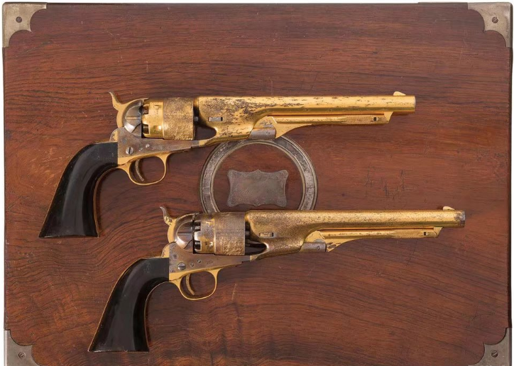 柯尔特1860陆军型单动转轮手枪,同时出售的还有红木枪盒.