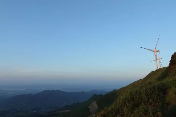 地址:洪关乡太阳坪 联系电话:18285208289 不着急回城,漫步在山间