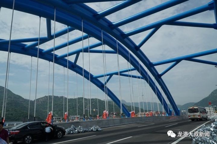 新龙港大桥东方世贸广场正在有序建设中浙江潜龙教育培训基地建设项目