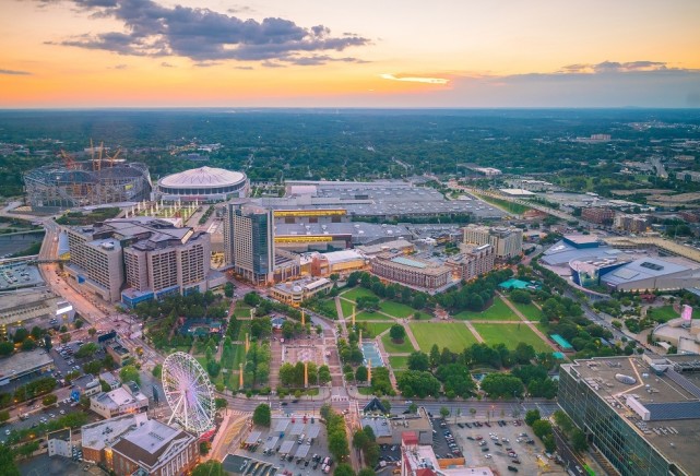 亚特兰大(atlanta)位于美国东南部,是佐治亚州首府和最大的工商业城市