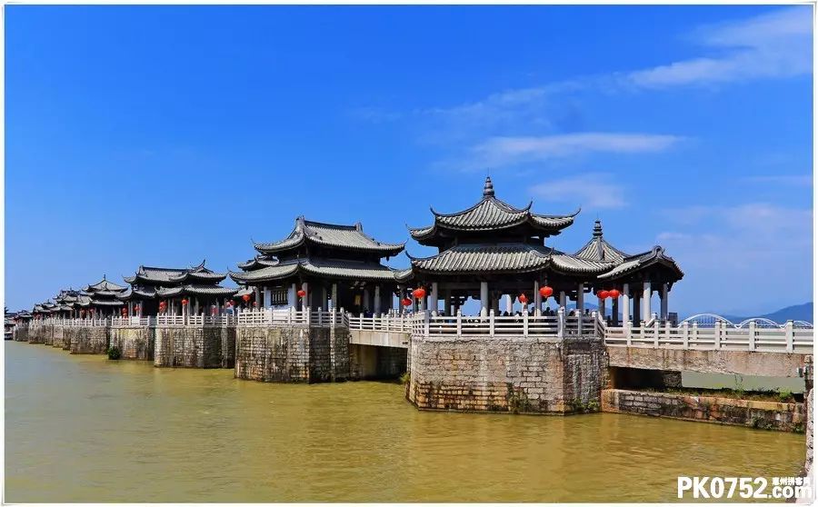 ▼湘子桥:又称广济桥,中国四大古桥之一,是世界上最早灯趑