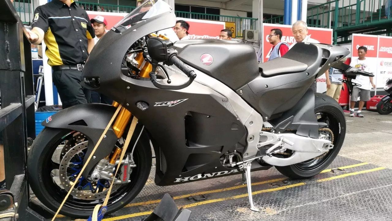 honda rc213v-s 现身,arrc 印尼站的场外小展览