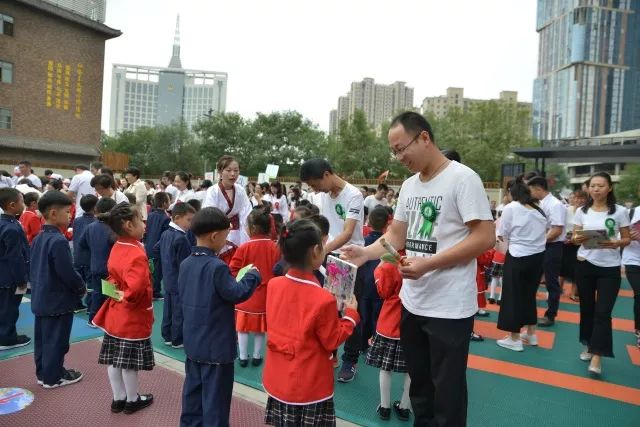 石家庄市东风西路小学第五届"开笔礼"仪式隆重举行