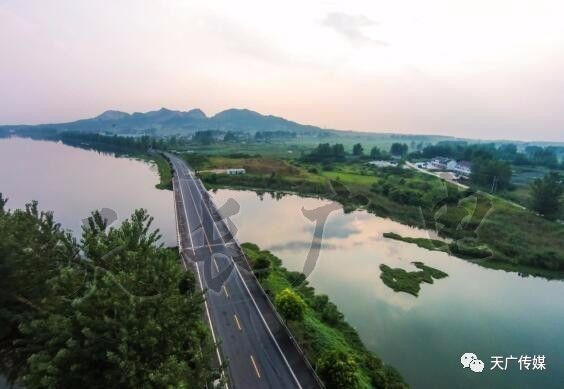 财经 正文  金牛湖,位于南京市六合区东北,地接苏皖六合,天长,仪征两