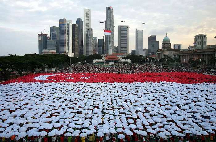 8月9日是新加坡的国庆日(national day,这是纪念1965年新加坡独立的