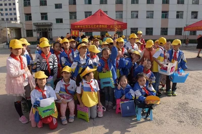 【山西工美 资讯】非物质文化遗产走进 迎泽区东岗小学,太原市育星