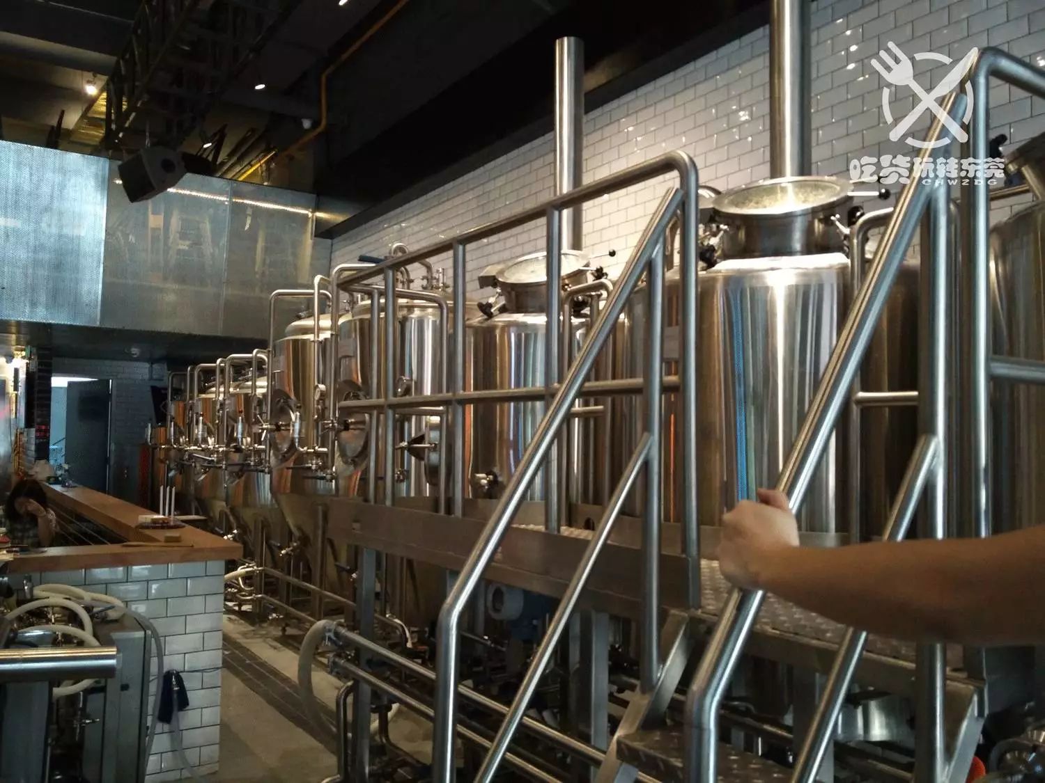 这家『啤酒厂』精酿啤酒美食趴,酷毙全东莞,每天