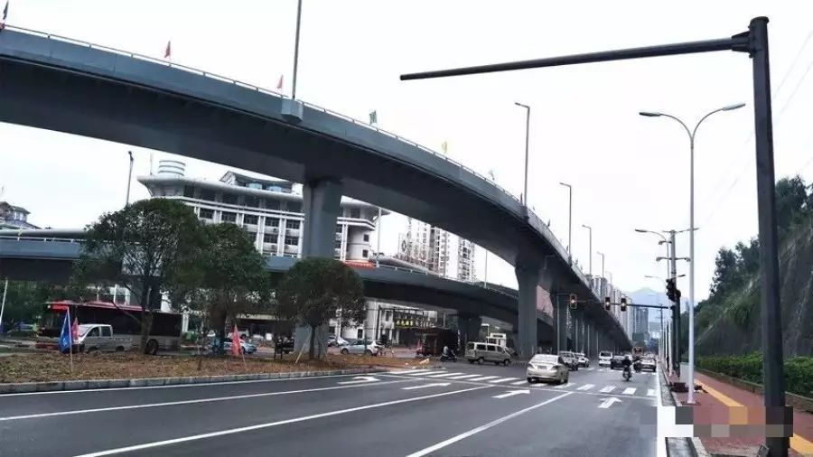 【头条】澧水大桥南延伸段高架桥今日建成通车