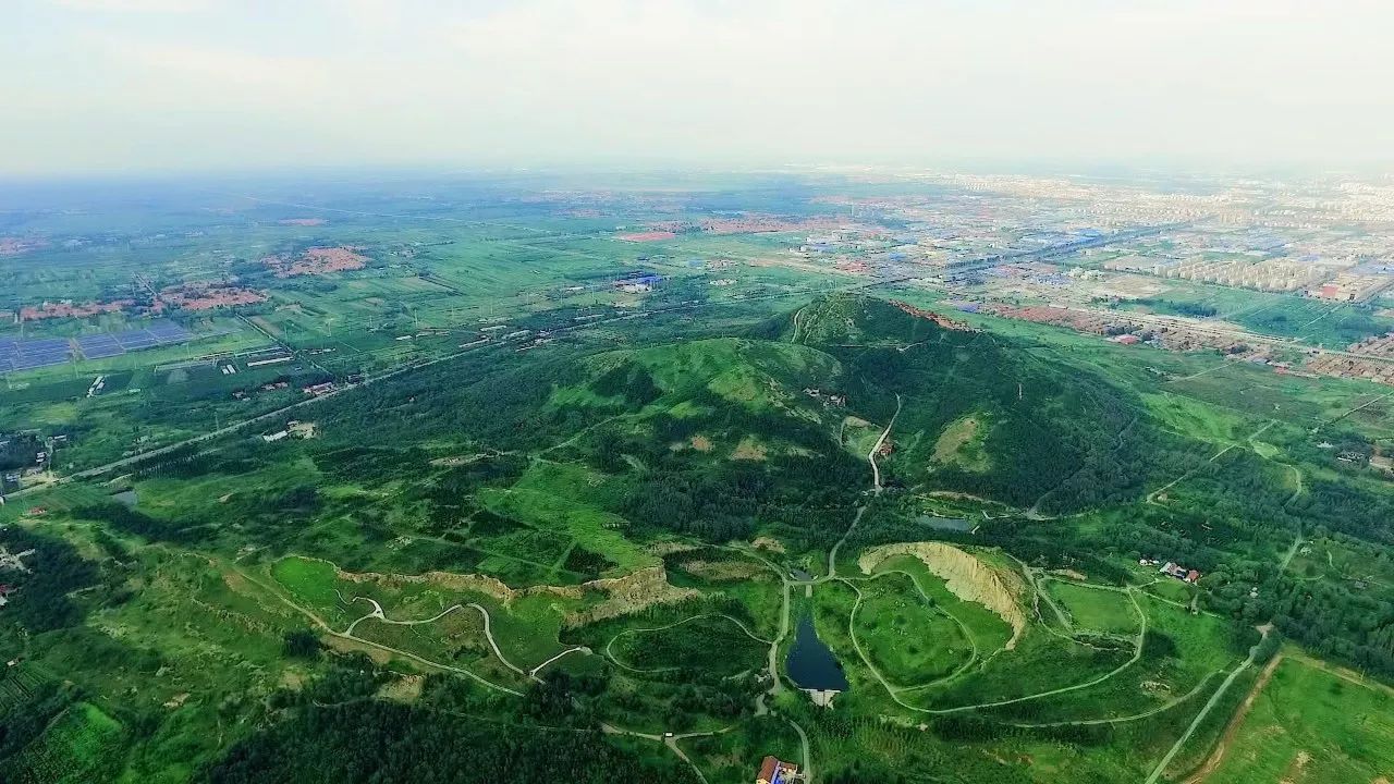 新即墨关注生态马山踏歌而来