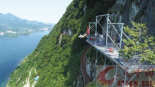 玻璃栈道 悬崖秋千 高山漂流——仙岛湖"刺激三部曲"