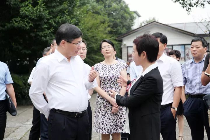 杭州市委副书记,市长徐立毅调研华策集团:坚持内容为王,发挥行业领军