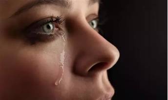 女人比男人爱流眼泪 ?终于找到原因了