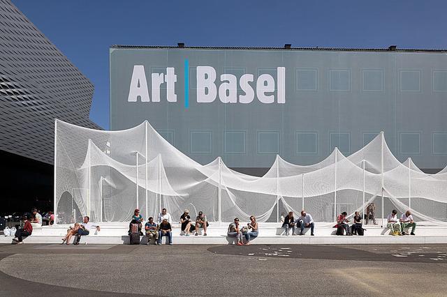 被誉为"世界艺博会之冠"的巴塞尔国际艺术博览会(art basel)每年6月