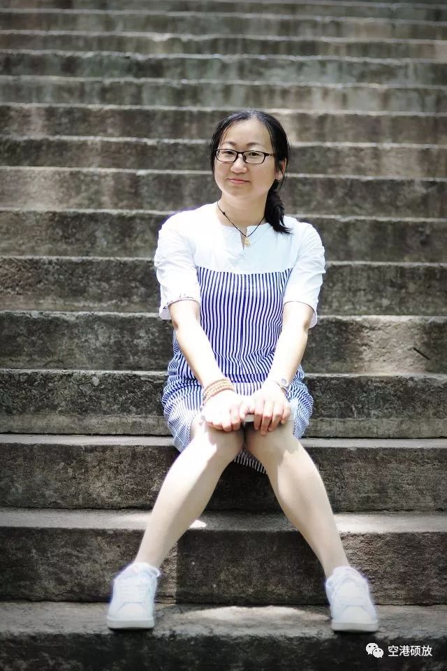 她叫蒋雅娟,是硕放实验小学的教导主任,区学科带头人,也是一名文静