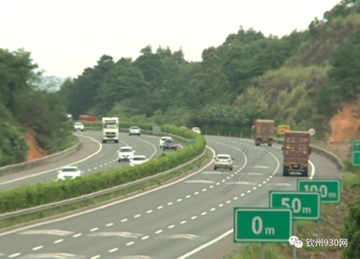 南宁经钦州至防城港高速公路改扩建如期