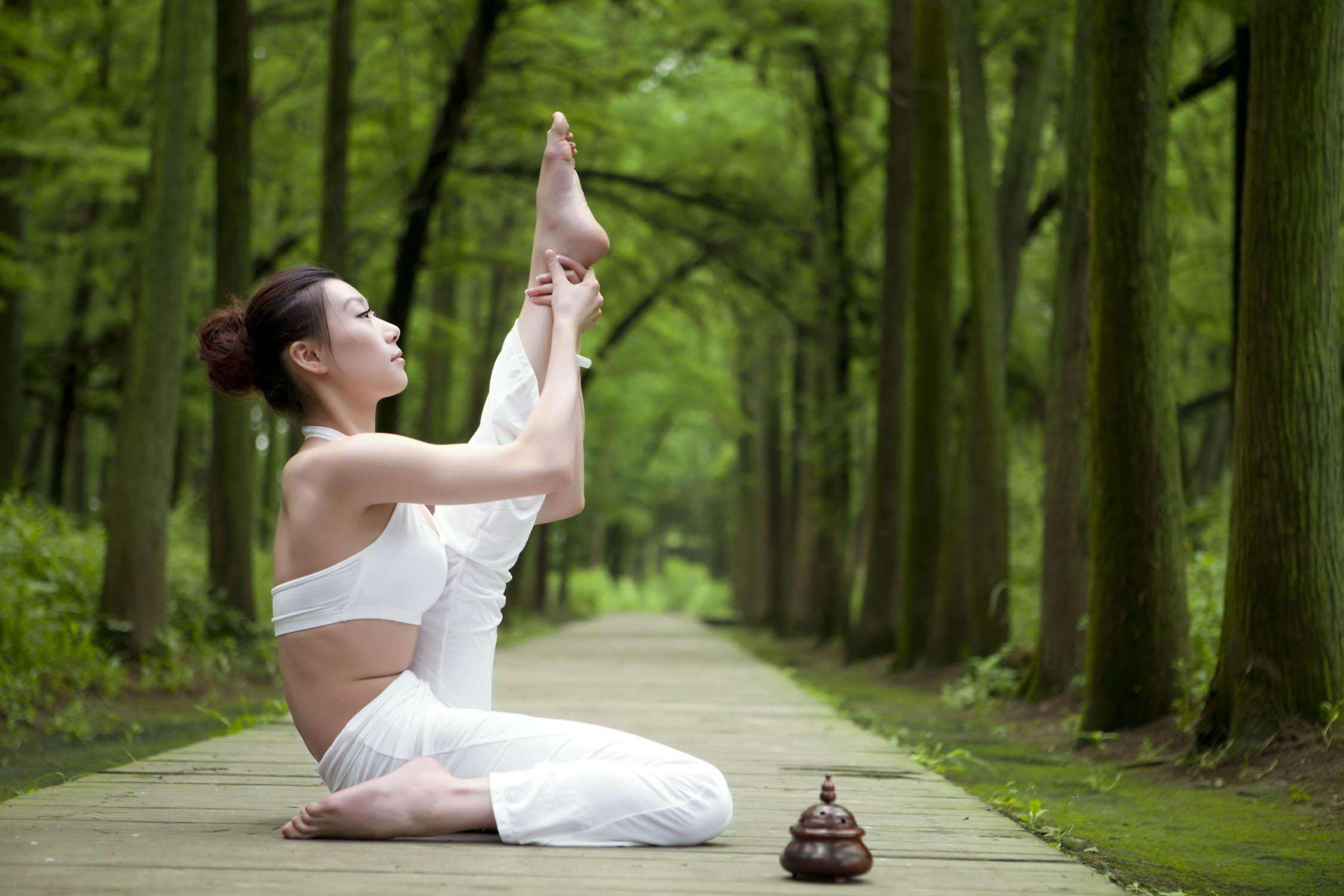 减肥瑜伽的好处 让你瘦得不留余地_搜狐体育_搜狐网