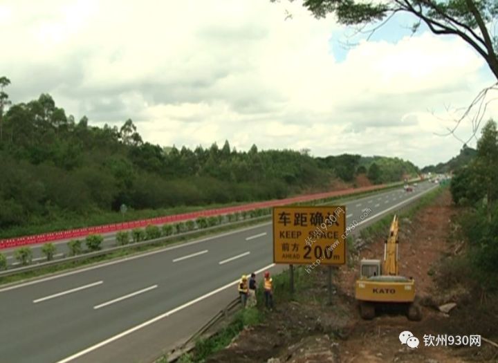 南宁经钦州至防城港高速公路改扩建如期