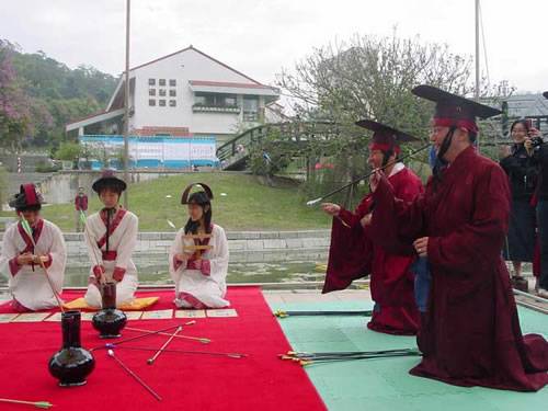 五子棋猜一成语_五子棋棋盘(2)