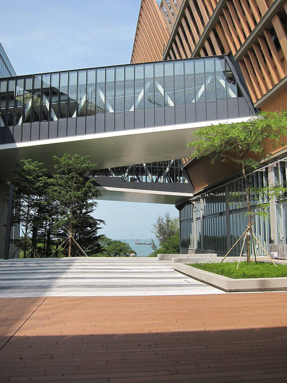香港珠海学院新校园功能垂直叠加的立体校园