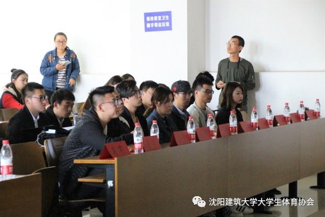 黄岂胜,大学生科技创新协会主席赵世和,大学生志愿服务协会主席任晓艺