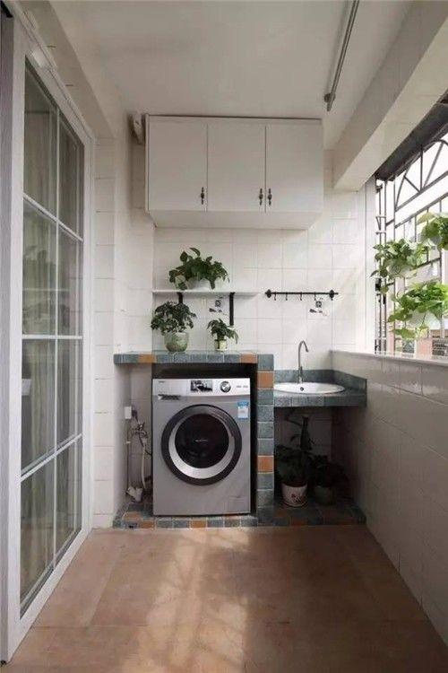 将洗衣机摆放在阳台上的打算,在装修房屋之前一定要把水电和插座布好