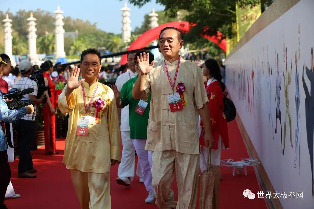 (太极名家李正,李国强先生走太极红毯)