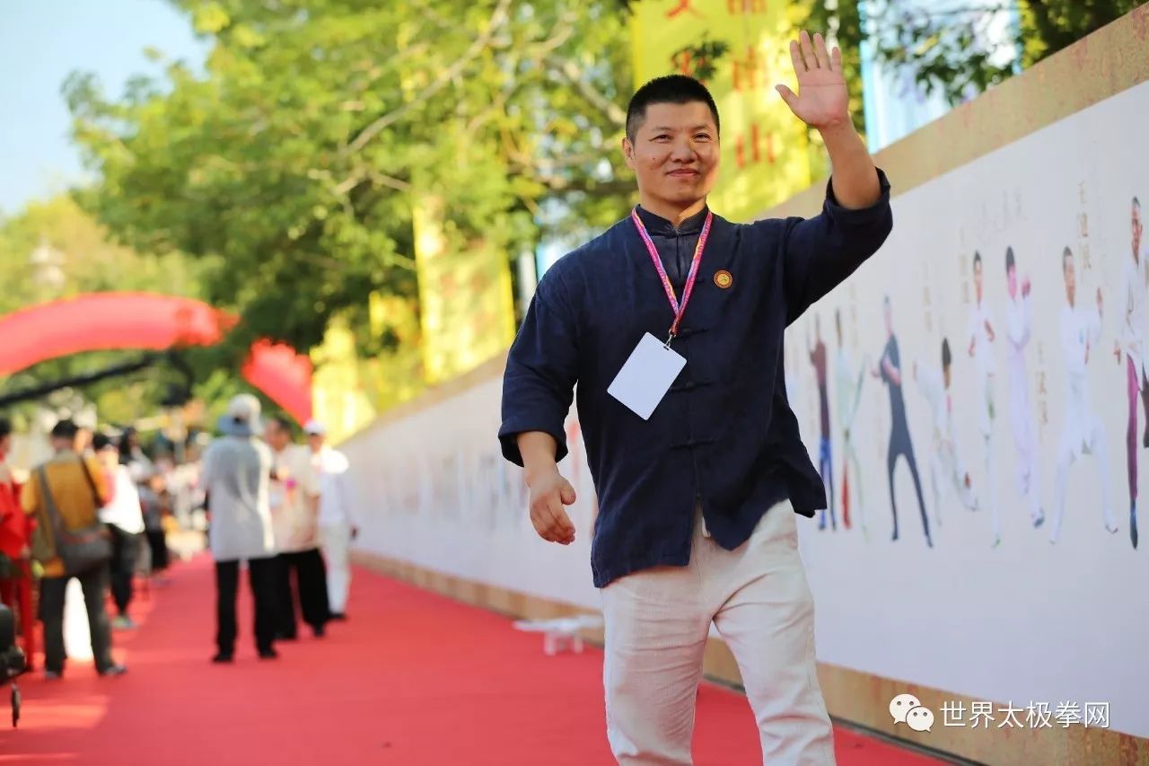 (太极名家马国栋先生走太极红毯(太极名家马广禄,马贵鹏,宋伟,薛永阁