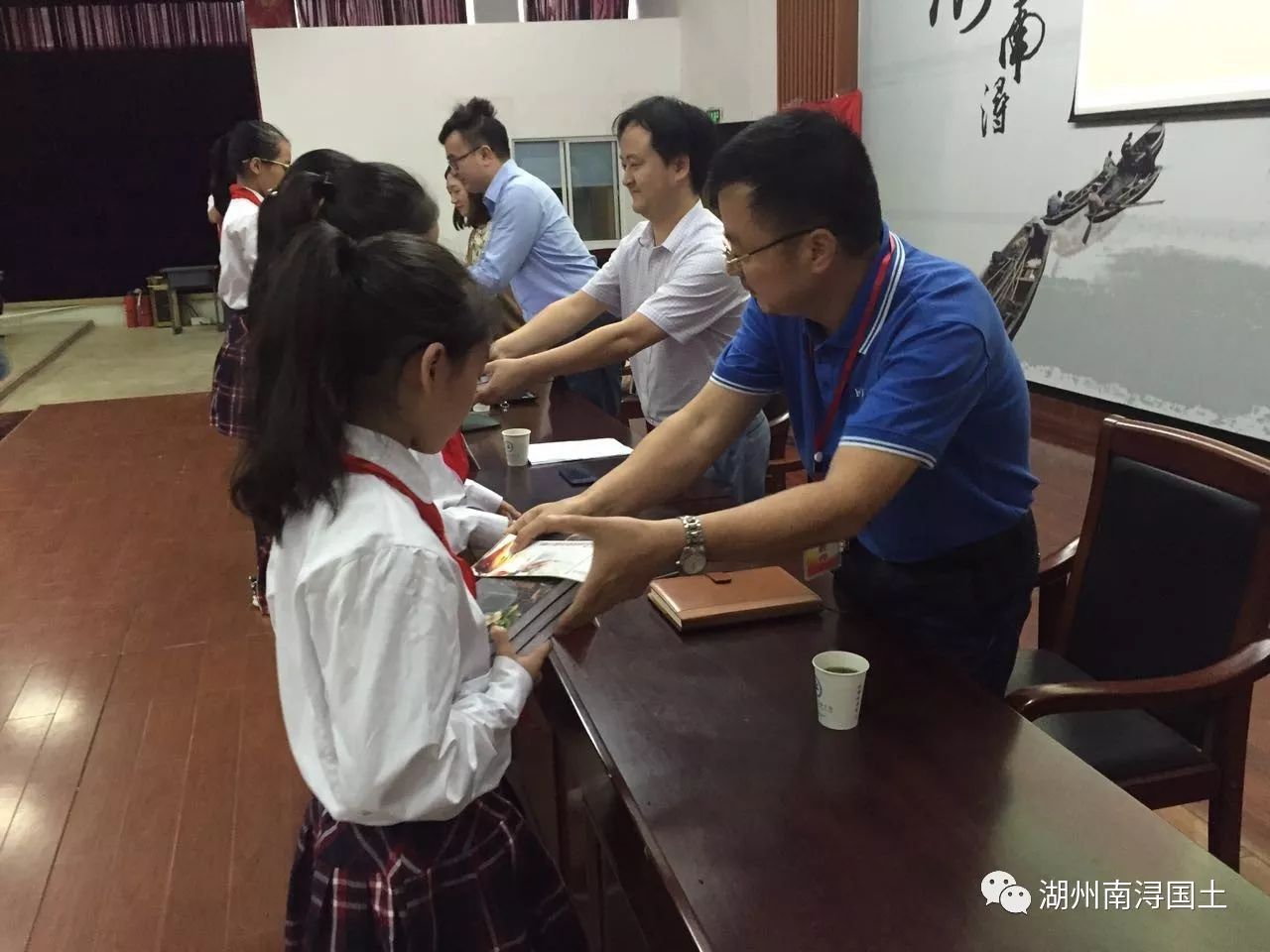 能学习、敢竞选、有爱心，郑州市中原区锦绣小学的学生们都做到了_教育_资讯_河南商报网