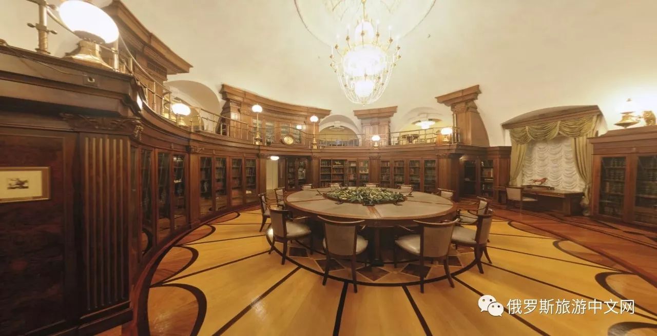 61卡扎科夫设计建立了克里姆林宫,普京大叔在宫里的参议院大厦办公