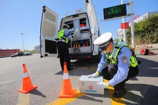 天津高速交警:全力护航出行平安